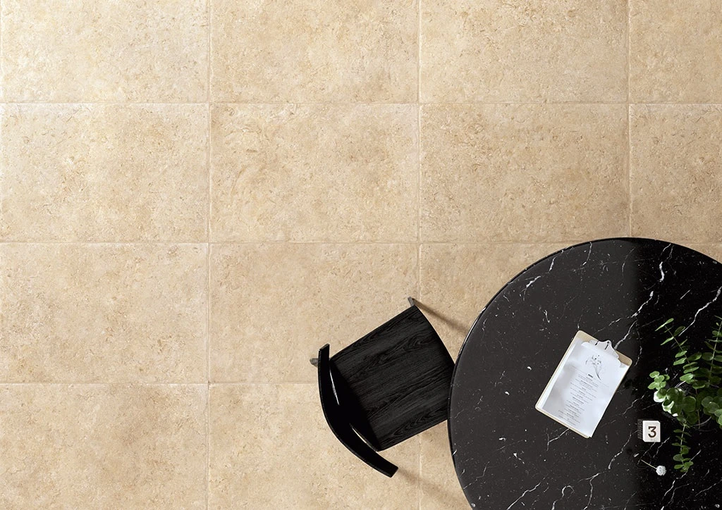 Carrelage En Grès Cérame Effet Pierre De Jérusalem GOLDCOAST IVORY ANTISLIP 2CM 60,4X90,6 - 0,55 M² – Image 2